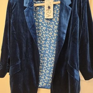 Avara Women's Blue Velvet Blazer NWT